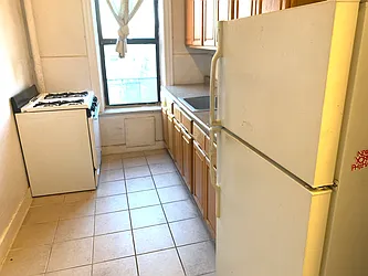 Rented by Tapiro Realty