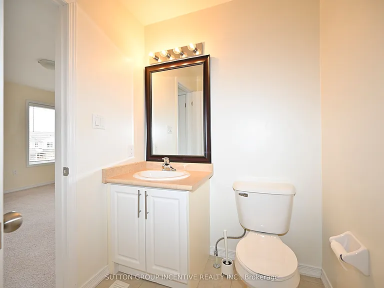 90 Sovereigns Gate #29 — Photo 24