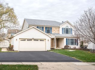 626 Chatham Cir, Algonquin, IL