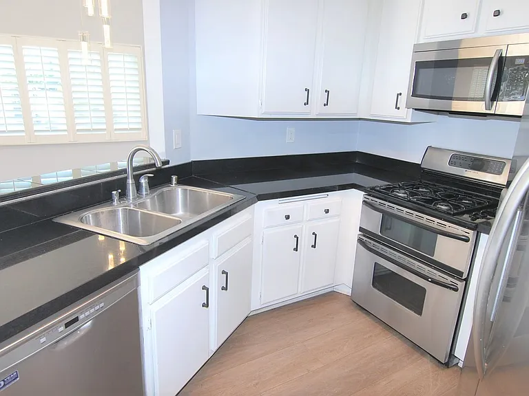 955 E 3rd St #303 — Photo 5