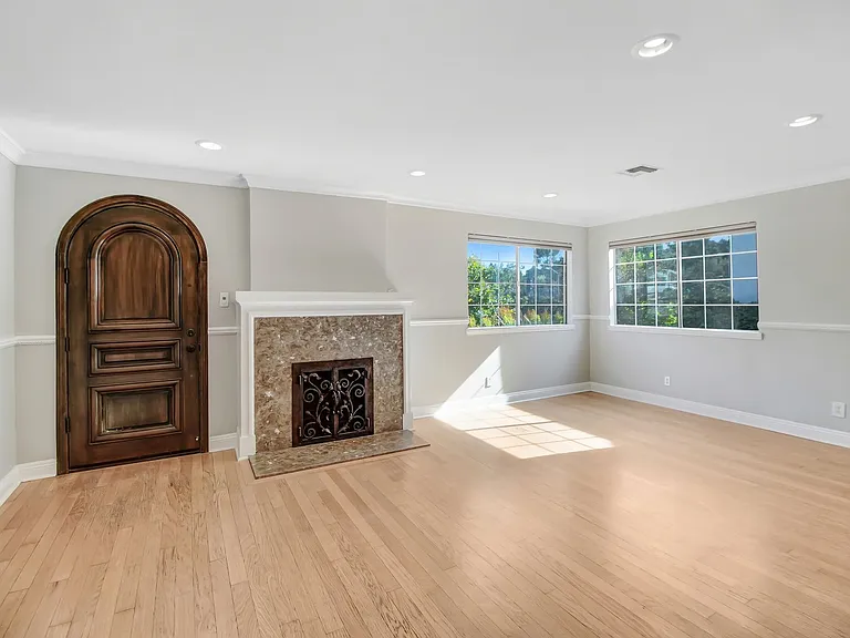 555 Avenue 64 — Photo 3