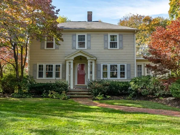 27 Heckle St, Wellesley, MA 02481