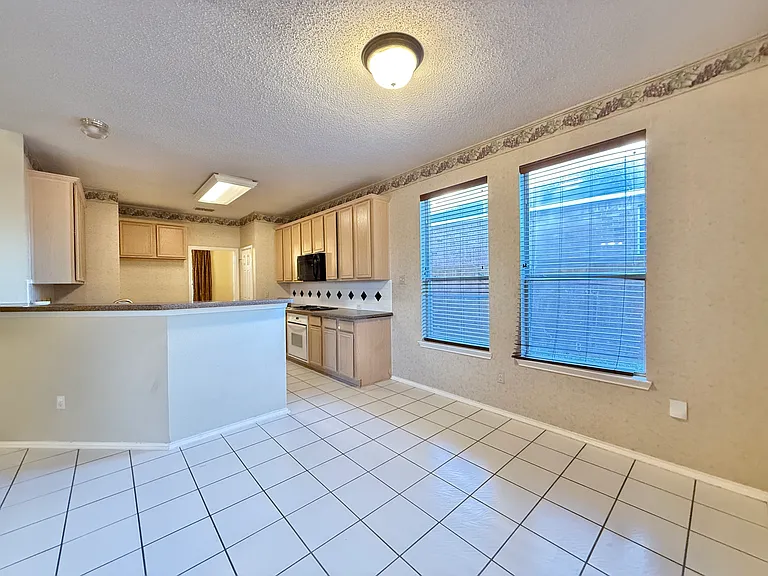 3549 Mason Dr — Photo 11