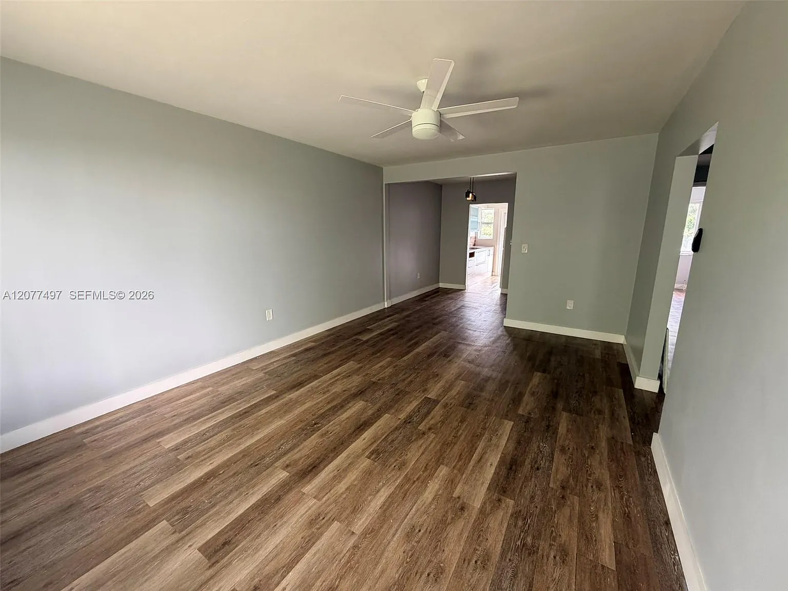Manor Gardens Condo — Photo 3