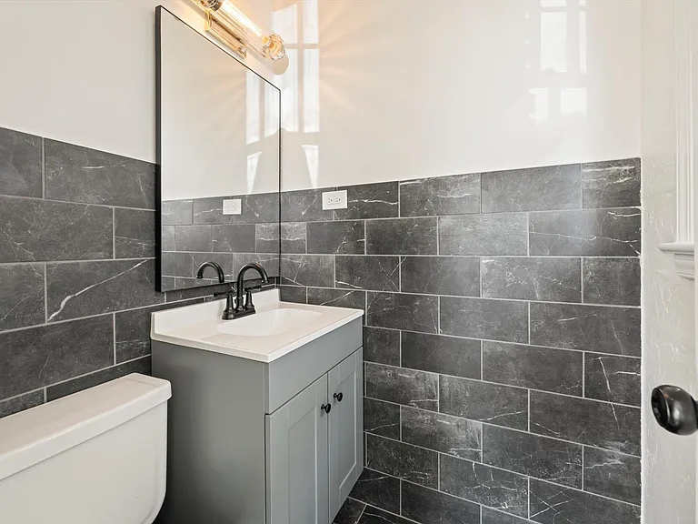 2725 Kent Dr — Photo 21