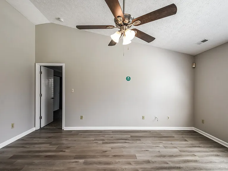 12719 Spurrington Way — Photo 15