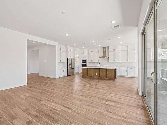 Madera - Aspen Interior Image 3