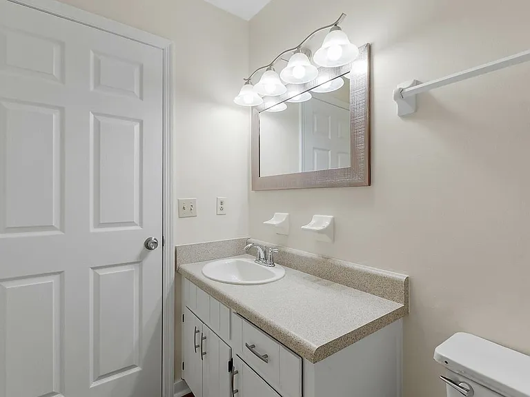 2188 Claremont Ln #A — Photo 19