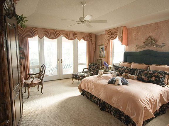 4th image of 604 Ocean Club Ct