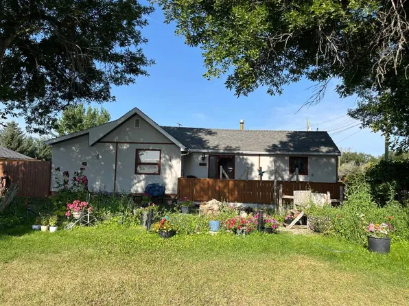 505 E 4th St, Stirling, AB T0K 2E0