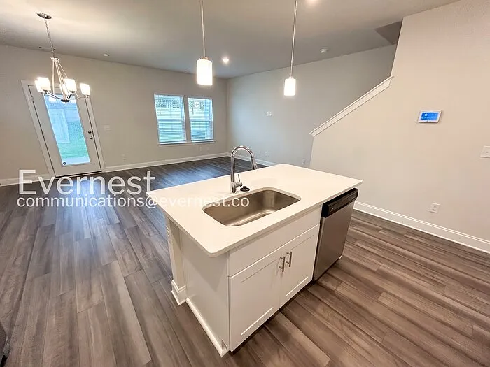 4522 Skywood Ln — Photo 5