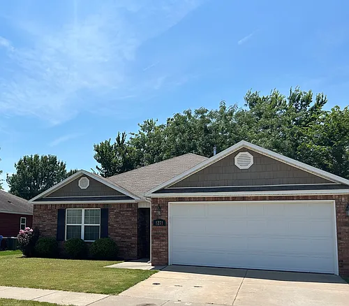 1271 S Springfield Dr Photo 1