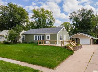 1603 Robeson Ave, Bettendorf, IA 52722