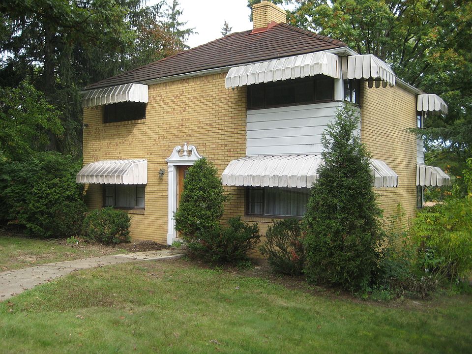 Front view from street