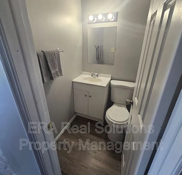 1706 Carstare Dr — Photo 11