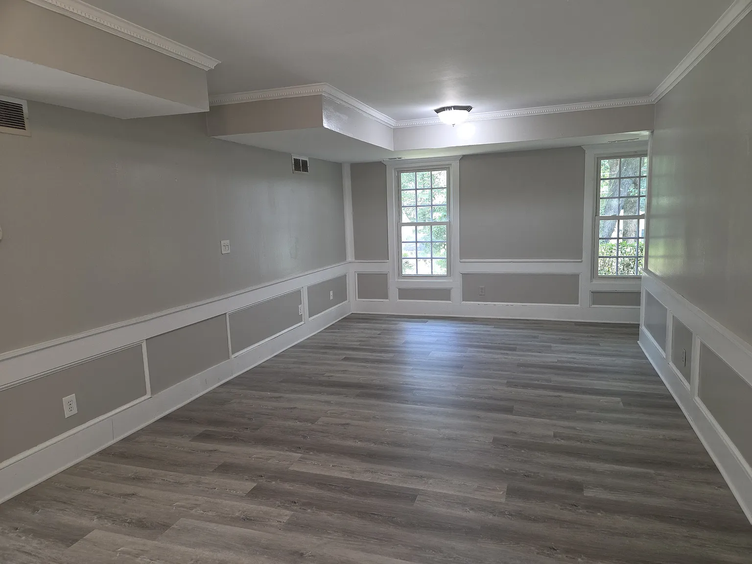 4 bed, 2.5 bath, 1950 sqft, $2,090 — Photo 4