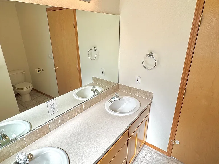 8702 NE Glisan St — Photo 19