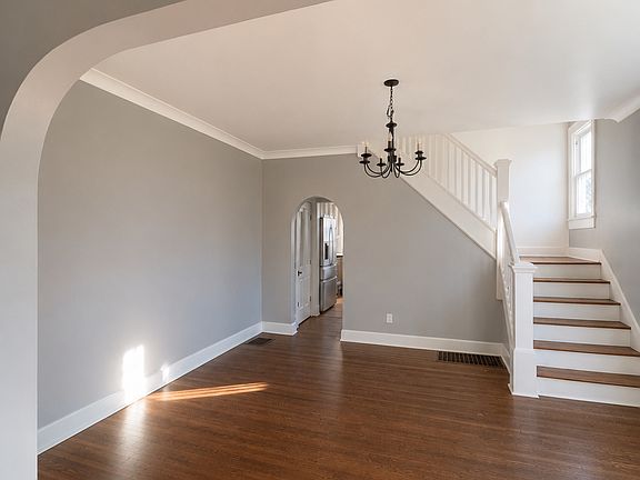 3rd image of 3419 Broadway St
