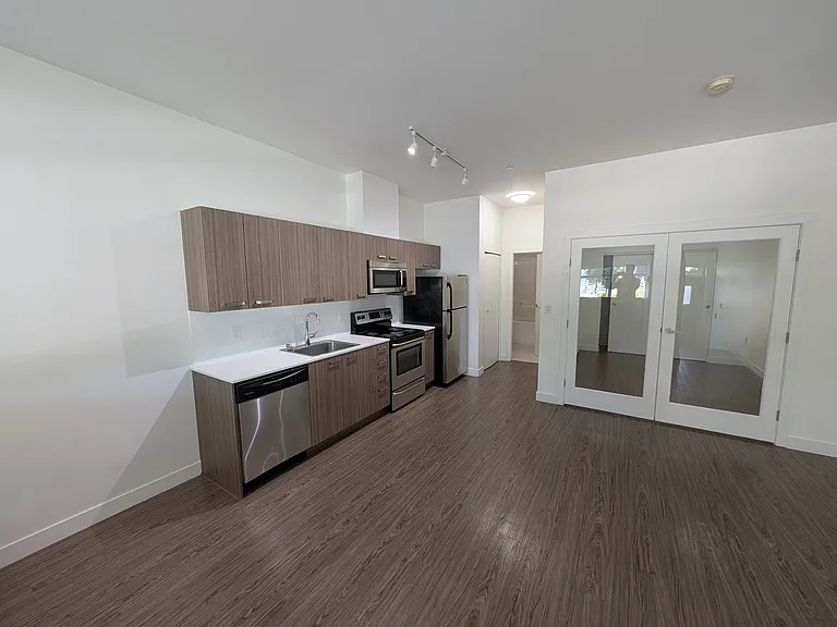 5738 175th St — Photo 32