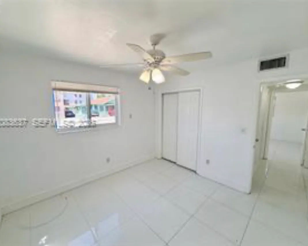 2 bed, 900 sqft, $2,250 — Photo 3