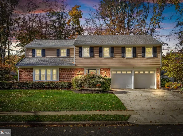 162 Westover Dr, Delran, NJ 08075