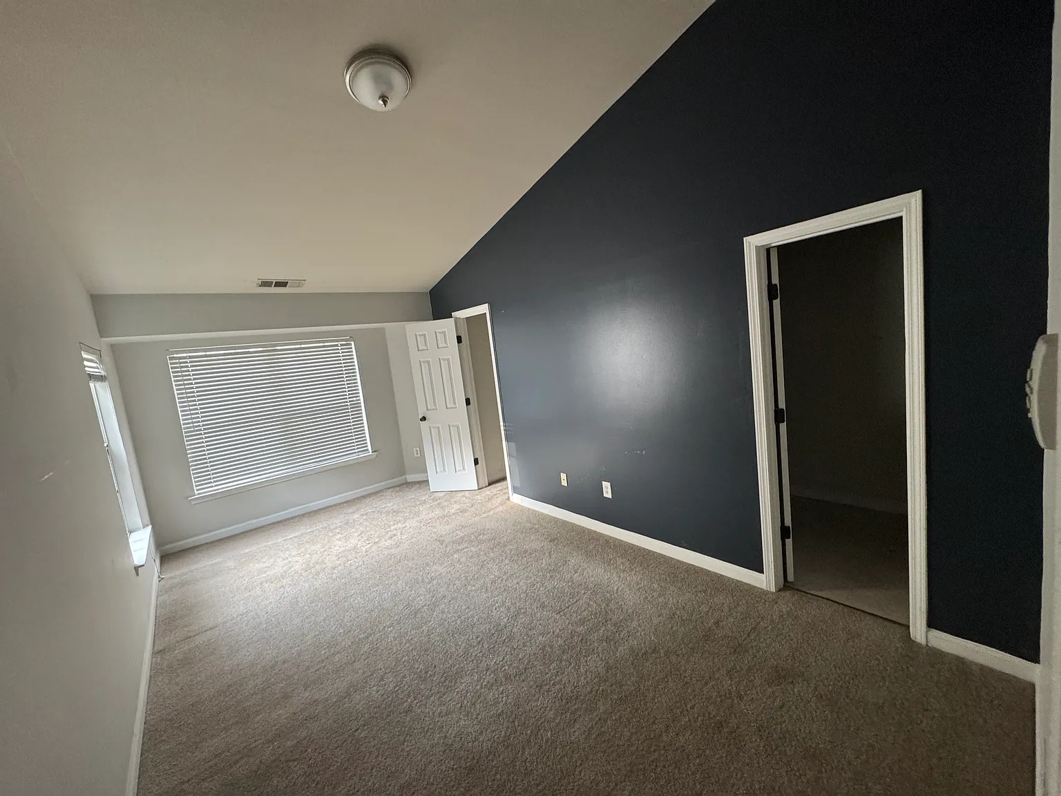 2 bed, 1244 sqft, $1,750 — Photo 2