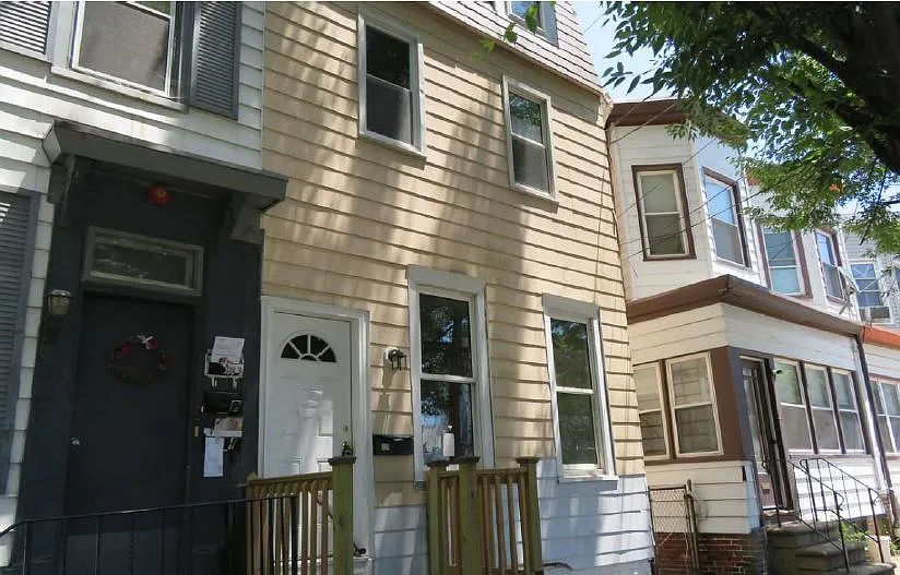 329 Market St photo 1