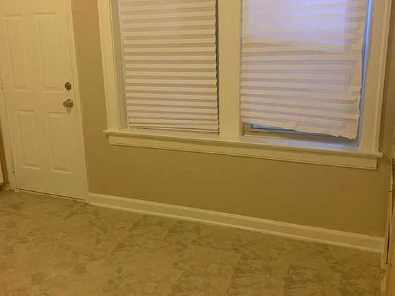 5th image of 6001 S Sacramento Ave #5