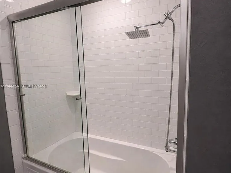 4101 N 50th Ave — Photo 13