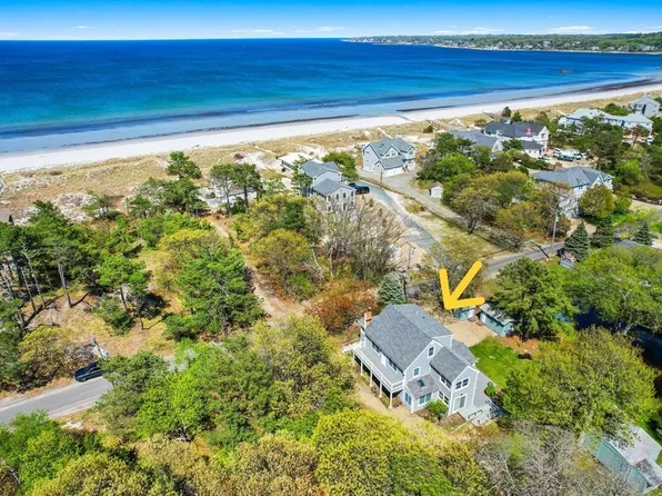 18 Wingaersheek Rd, Gloucester, MA 01930