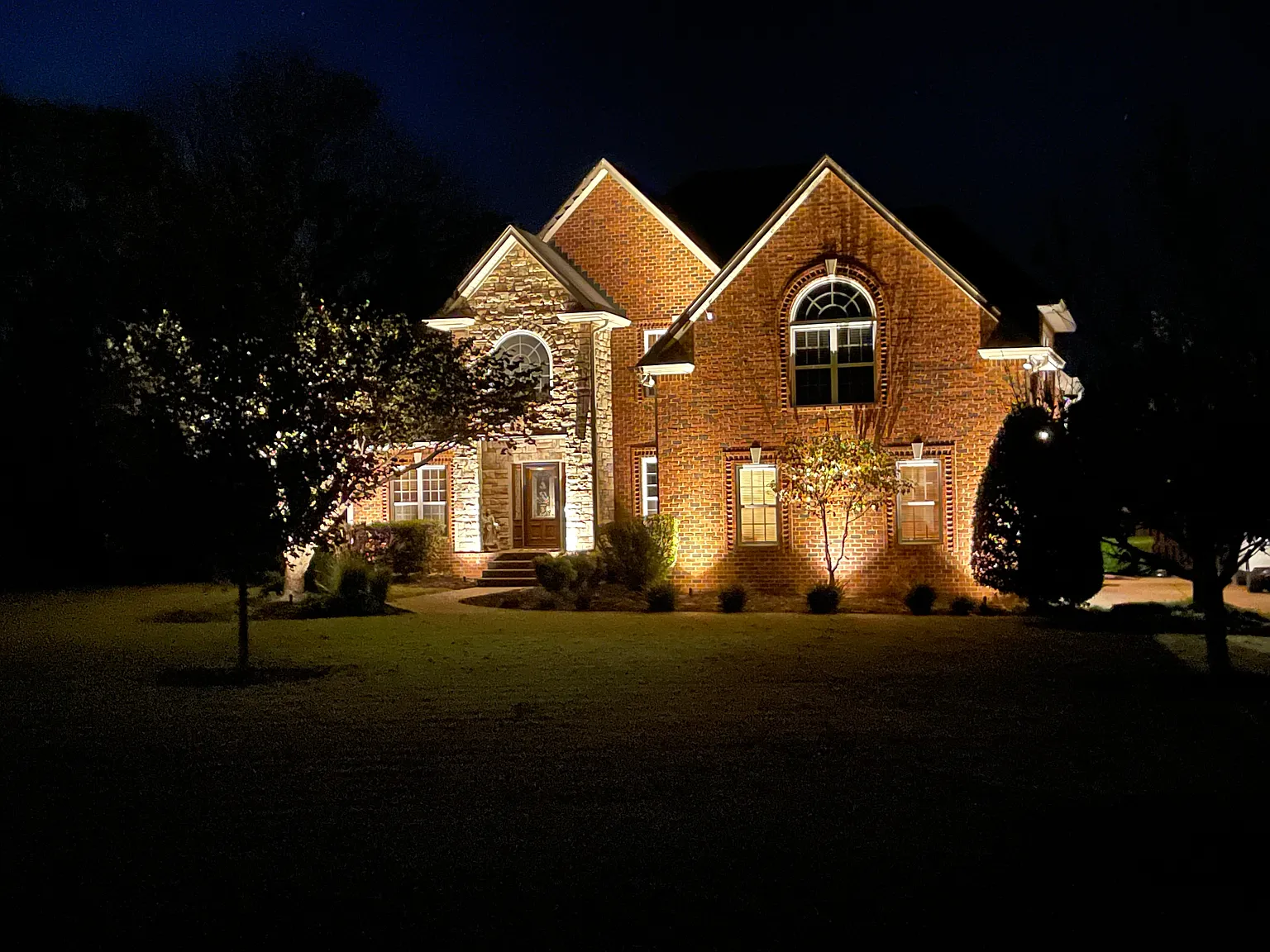 4 bed, 3424 sqft, $5,500 — Photo 2