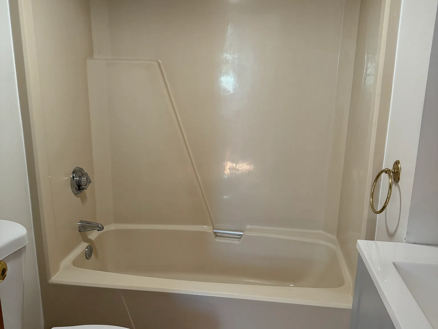 2 bed, $2,500 — Photo 2