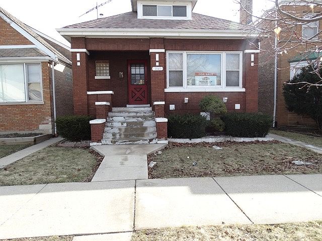 1st image of 5945 S Komensky Ave