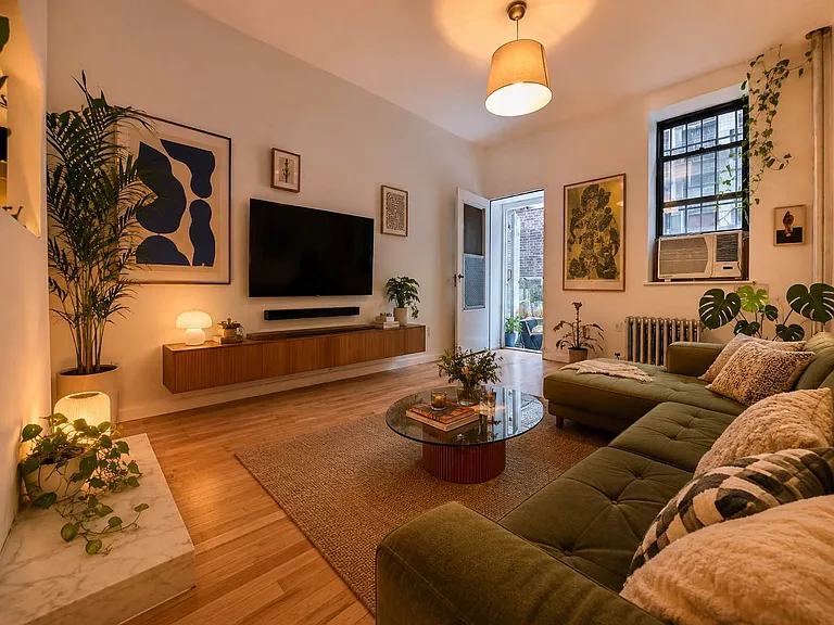 188 Orchard St #GARDEN — Photo 2