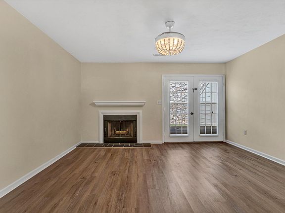 5th image of 864 Stonegate Ct