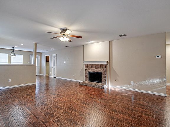 3rd image of 720 Grant St