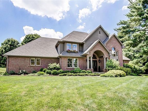 2nd image of 3906 Creekway Trl