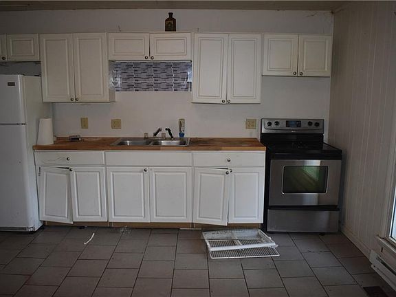 5th image of 809 Valley St