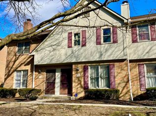 5273 Berrywood Dr, Columbus, OH 43220