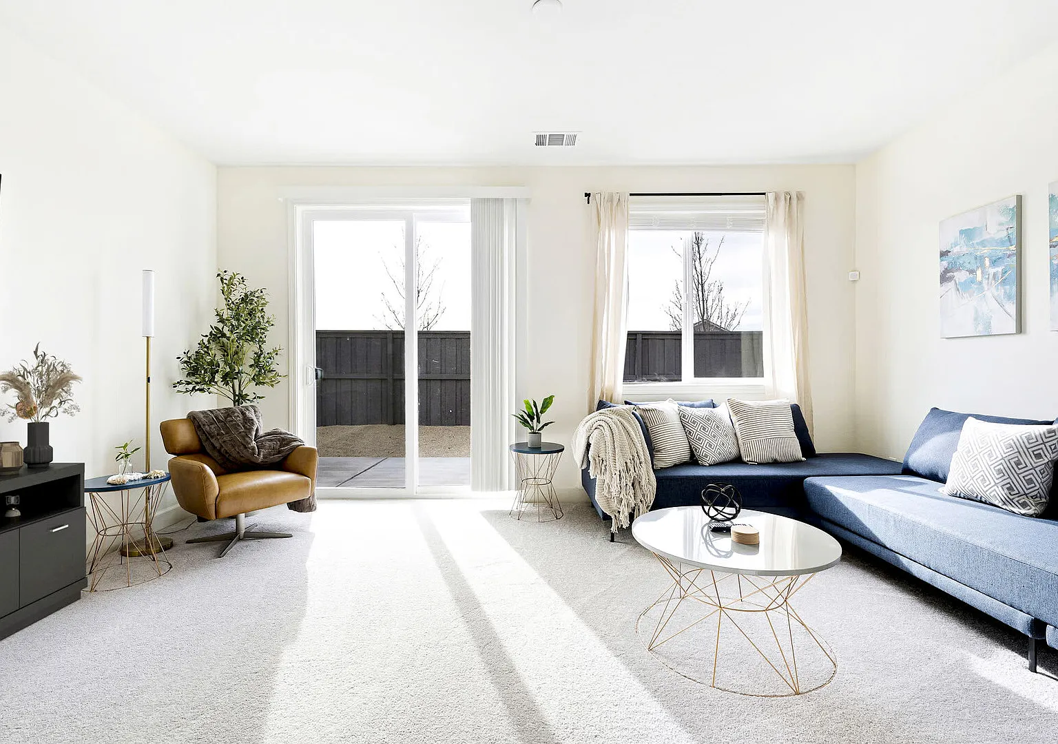Spacious 4BR Sparks Home Near Golden Eagle Fields — Photo 1