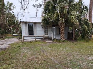207 3rd St SW, Jasper, FL 32052