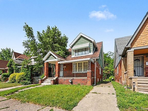 3rd image of 19539 Hickory St