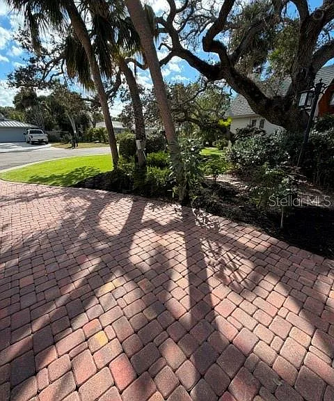 605 Lotus Ln — Photo 17