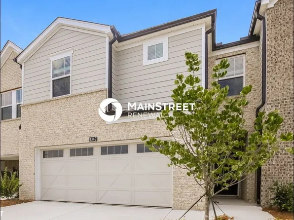 1347 Sunny Lake Dr, Lawrenceville, GA 30043
