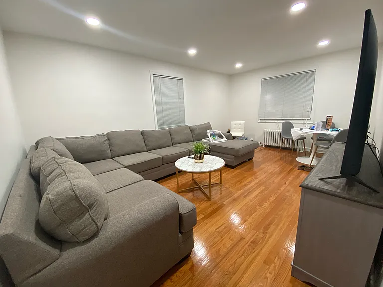 63 W Hudson Ave #B7 — Photo 4