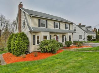 24 Button St, Worcester, MA 01606