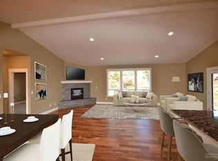 210 NW 28th St, Redmond, OR