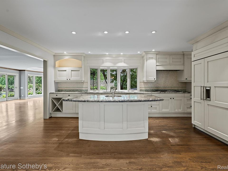1381 Echo Ln, photo 13
