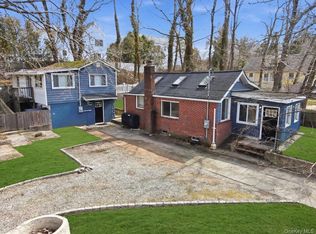 61 Sunburst Drive, Rocky Point, NY 11778