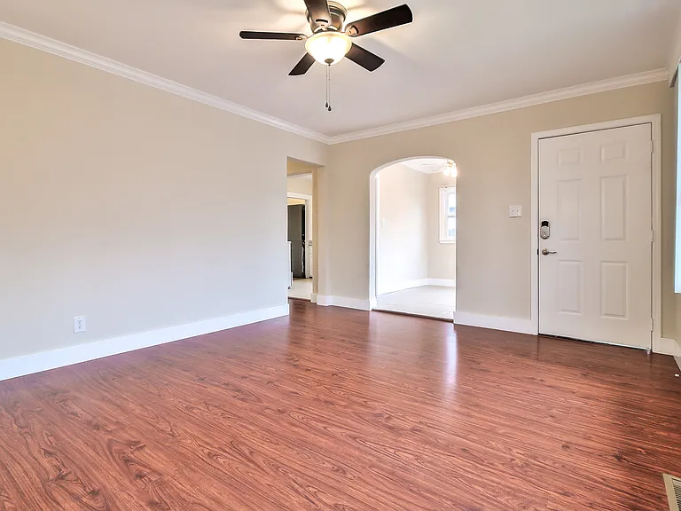 1076 Waco St — Photo 5